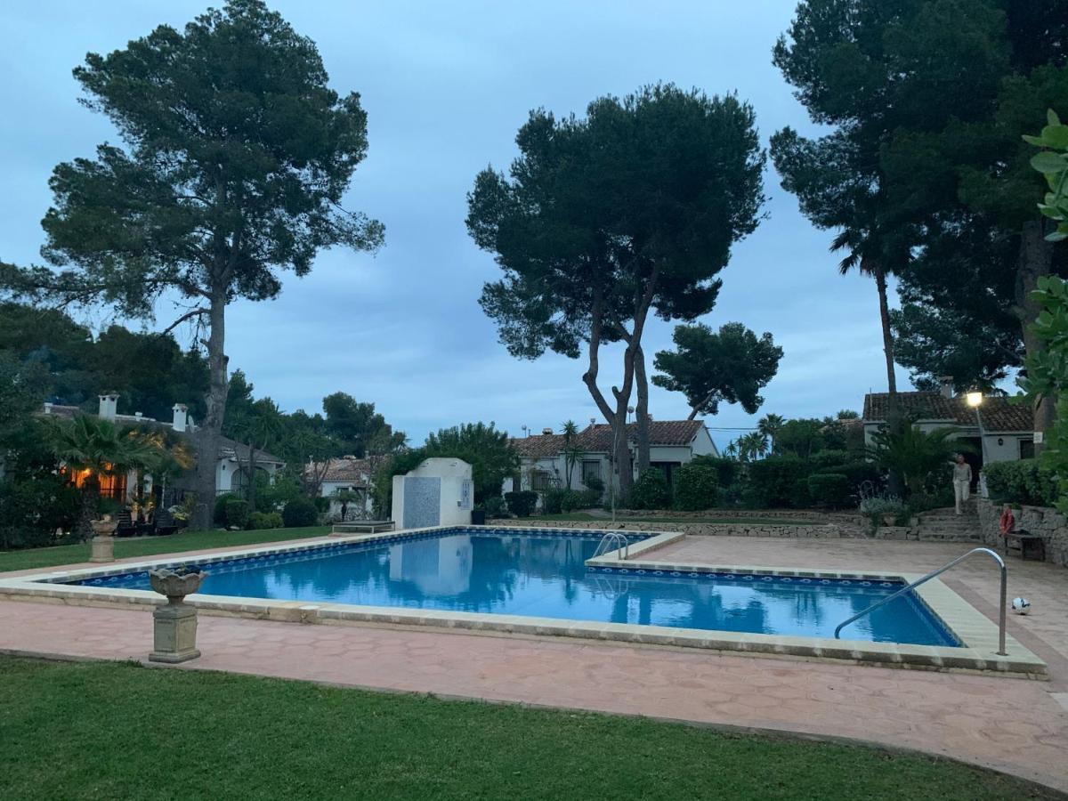 Bungalow Marquerite Moraira, 5 Minutes From Beach Teulada Eksteriør billede
