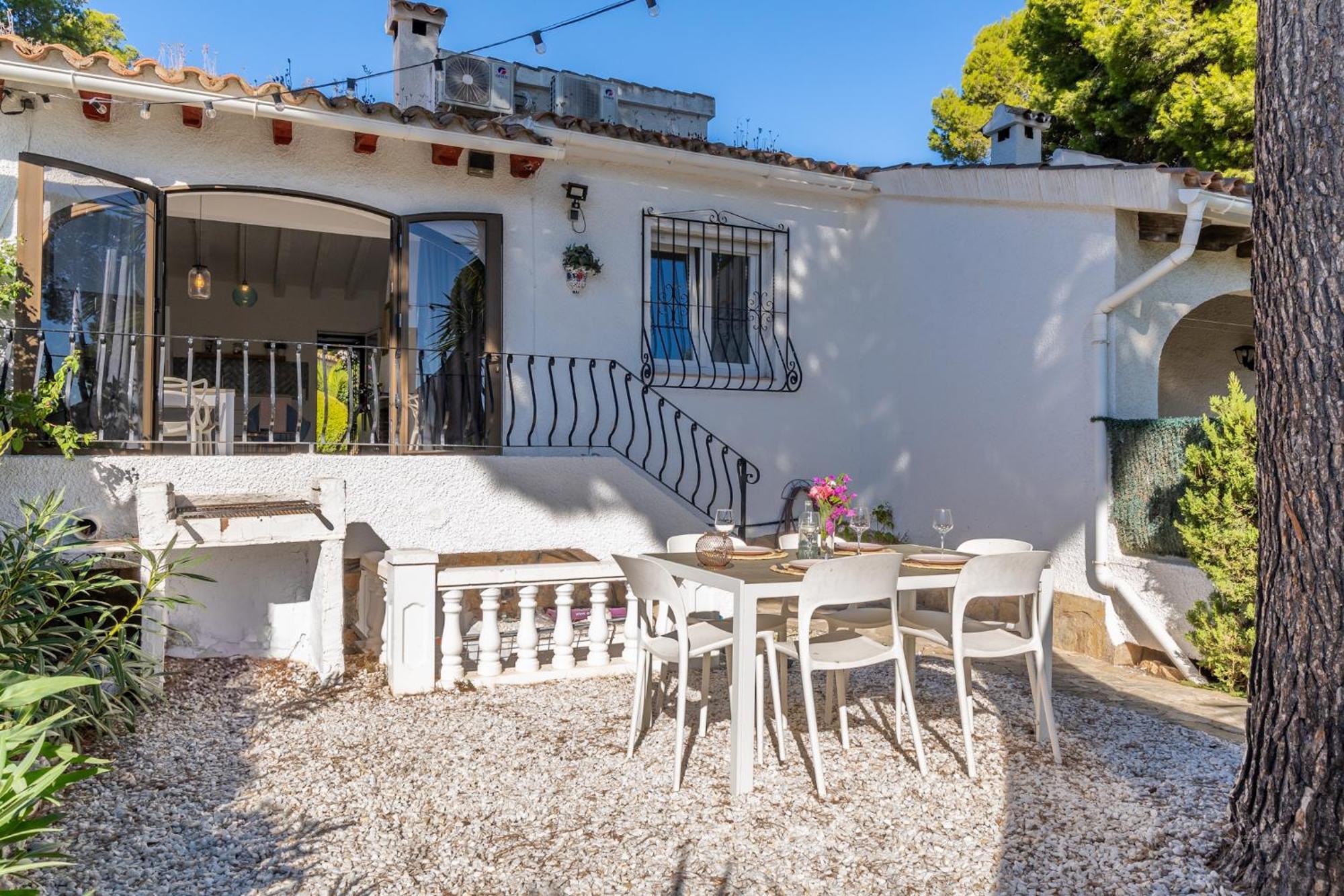Bungalow Marquerite Moraira, 5 Minutes From Beach Teulada Eksteriør billede