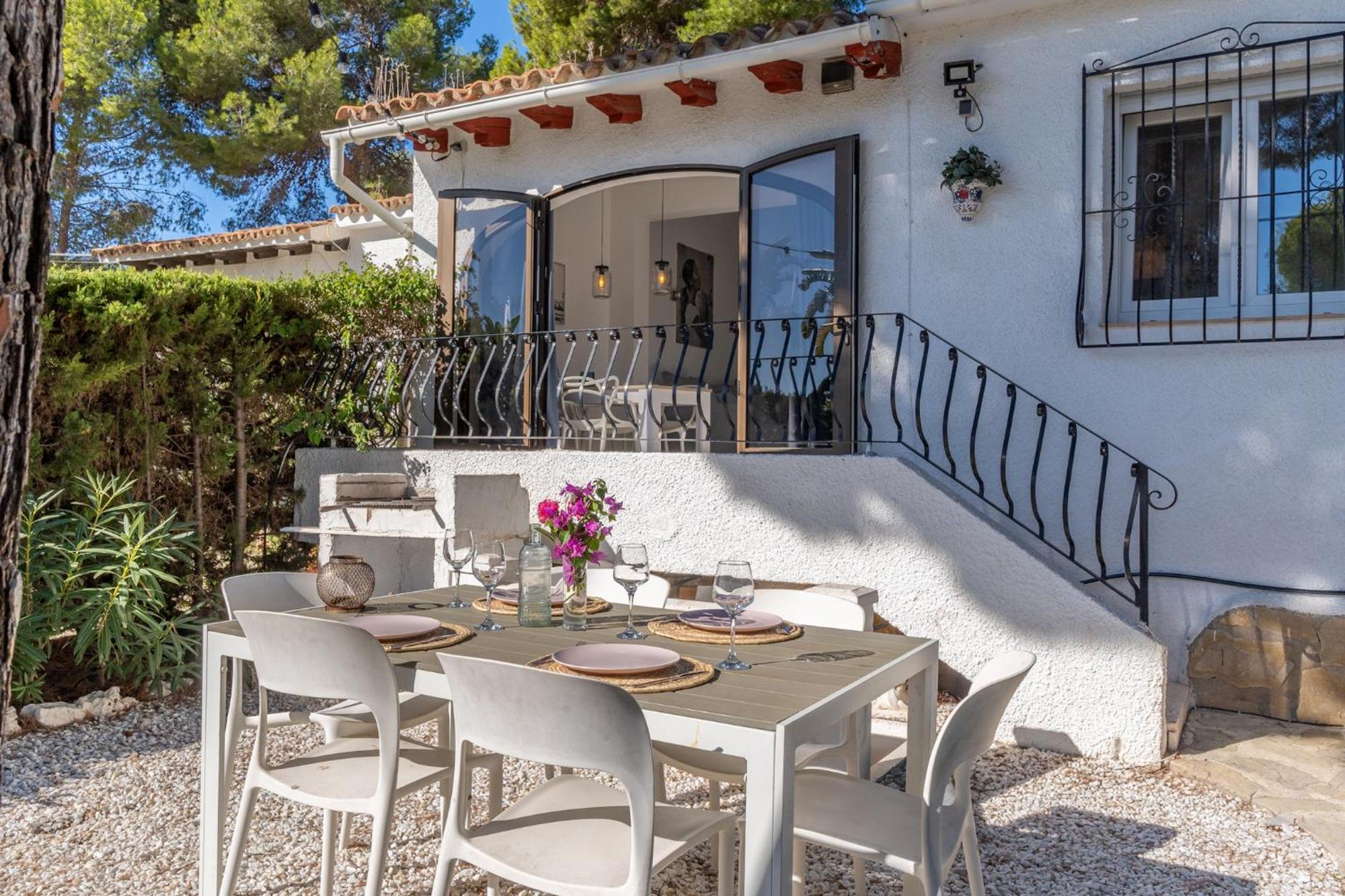 Bungalow Marquerite Moraira, 5 Minutes From Beach Teulada Eksteriør billede